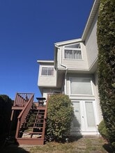 Building Photo - 227 Captain Eames Cir