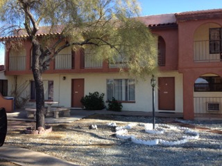 Primary Photo - 562 N Queen Ct