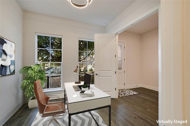 Foto del edificio - 1301 Town Creek Dr