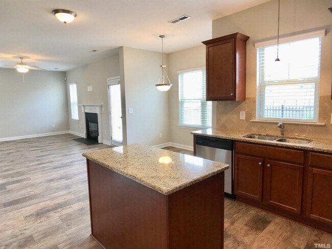 Foto del edificio - 39 Marsh Creek Dr