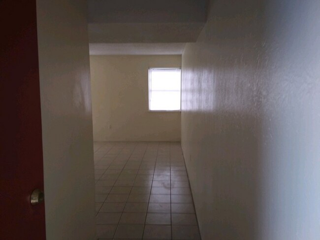 Dormitorio - 4802 Johnson Rd