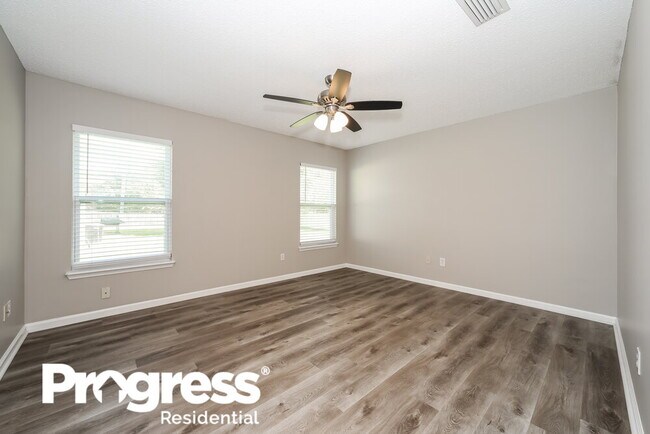 Foto del edificio - 45 Perry Creek Dr