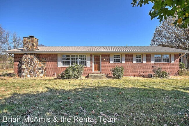 Foto del edificio - 2 br, 1.5 bath House - 145 Pleasant Hill Road