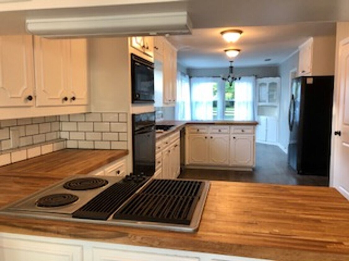 Foto principal - 1307 Aldridge-House-Commerce-"September Mo...