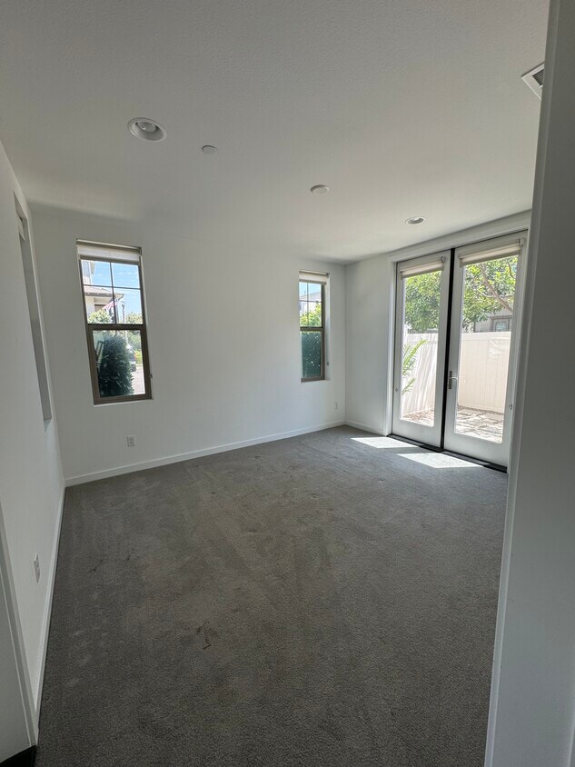 Primary Photo - 15 Yerra St
