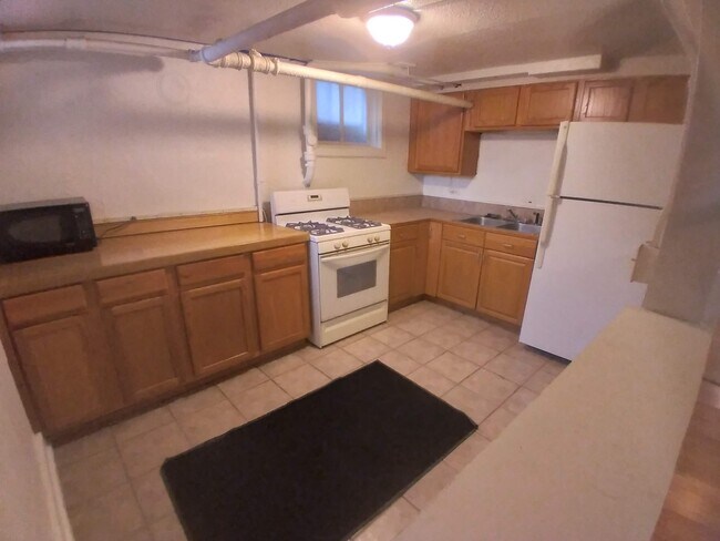 Kitchen - 1248 Pennsylvania St