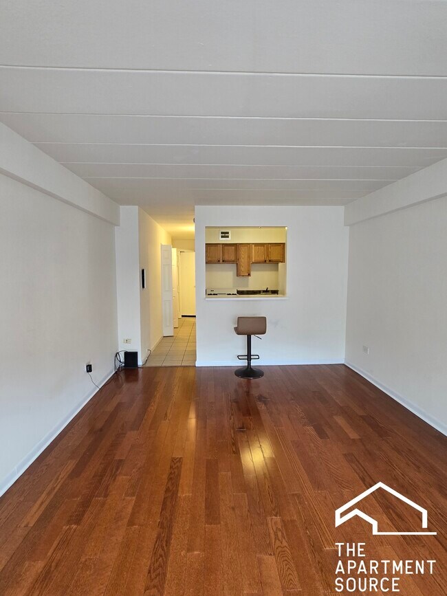 Foto del edificio - 6821 N Sheridan Rd