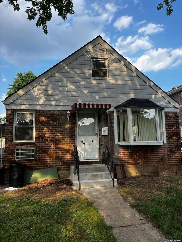 Primary Photo - 85-37 256th St
