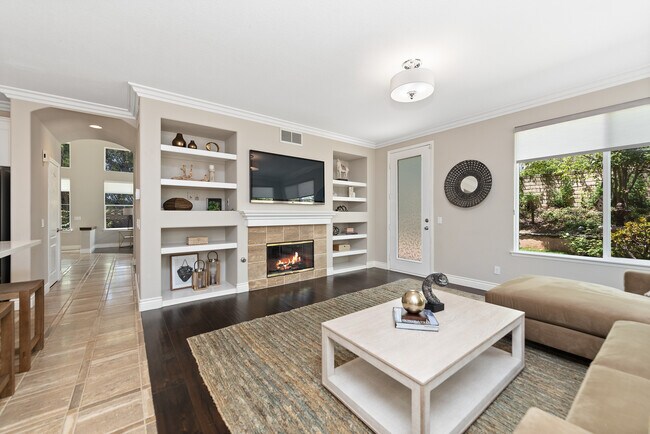 Building Photo - 2619 Capella Way