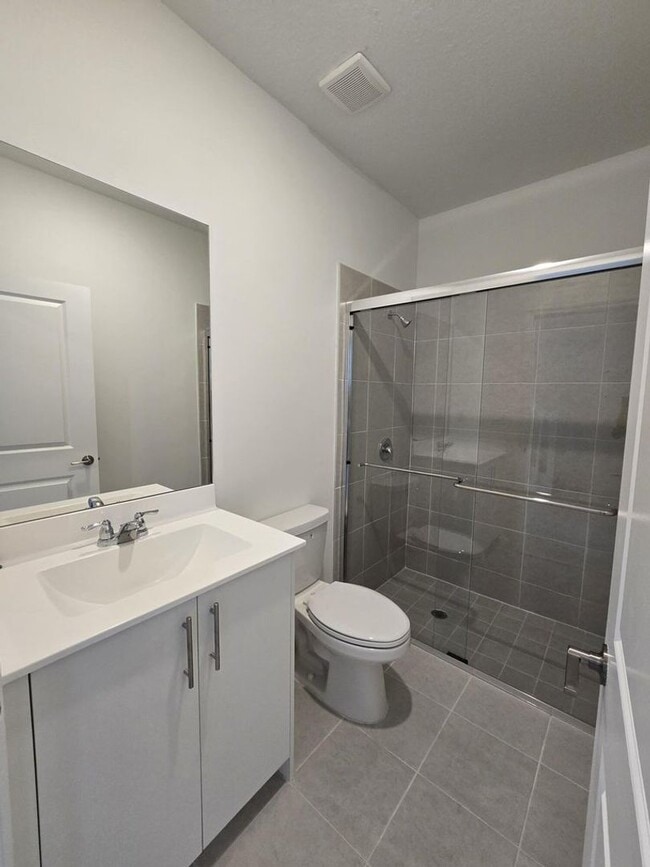 Building Photo - Brand New 3 Bed / 3 Bath Town home Modern Living Florida City FL 33034