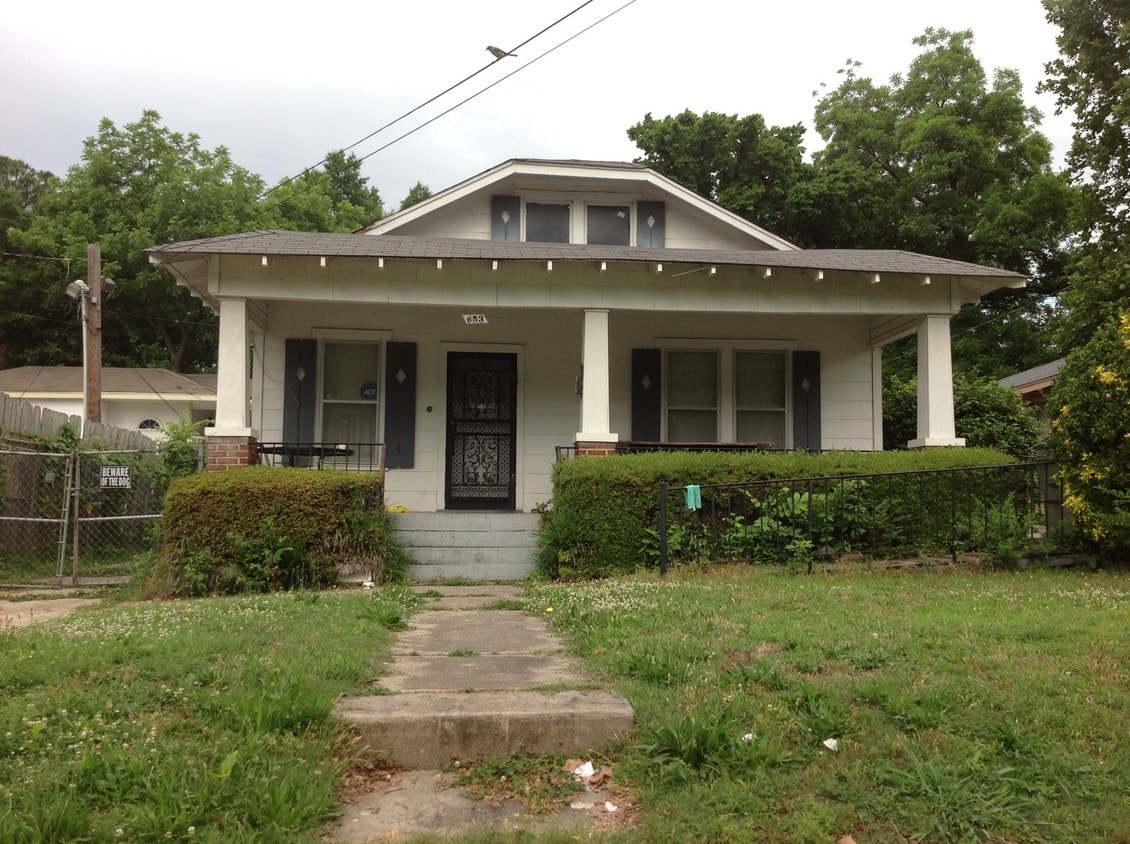 Primary Photo - 653 Hillcrest St