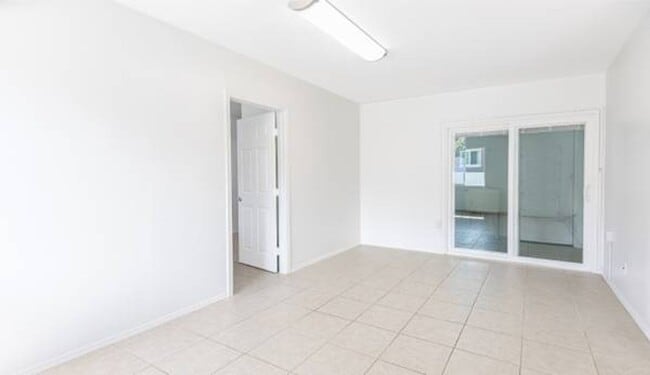 Building Photo - $2,700 / 3br - 900ft2 - Beautifully Maintained 3BR/2BA/2PKG Duplex in Mililani (Mililani)