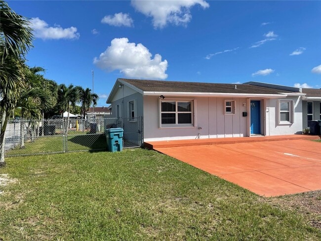 Foto del edificio - 13017 SW 18th Terrace