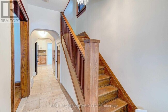 Building Photo - 110 Westlake Ave