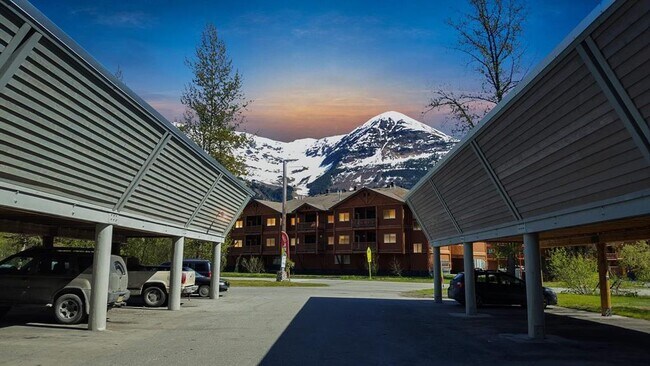 Foto del edificio - 353 Hightower Rd