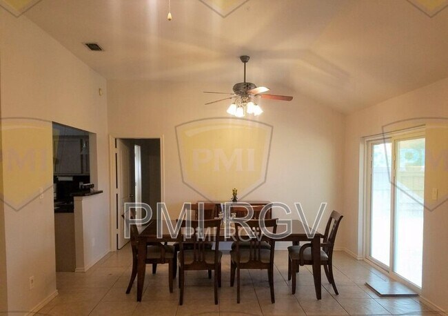 Foto del edificio - 2301 E 21st St