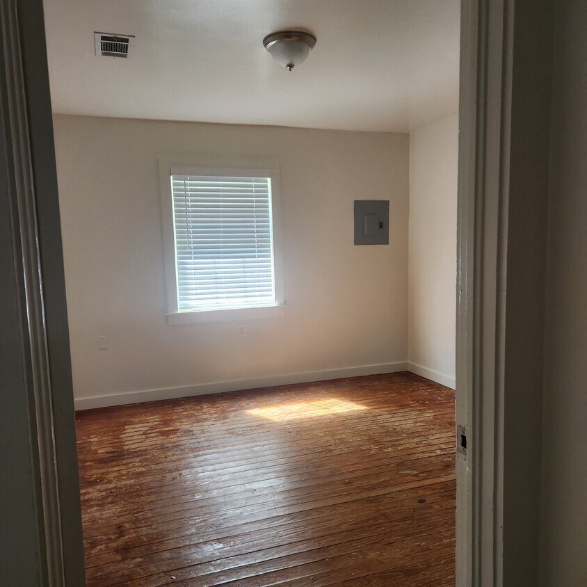 Foto del edificio - 505 N Haugh Ave