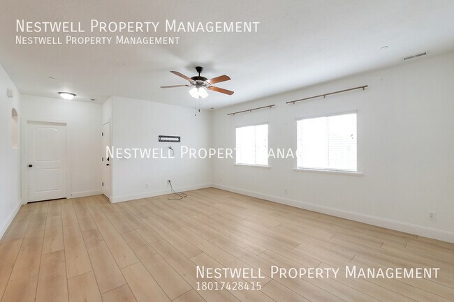 Building Photo - Great Condo in Eagle Mountain $250 OFF 1ST...
