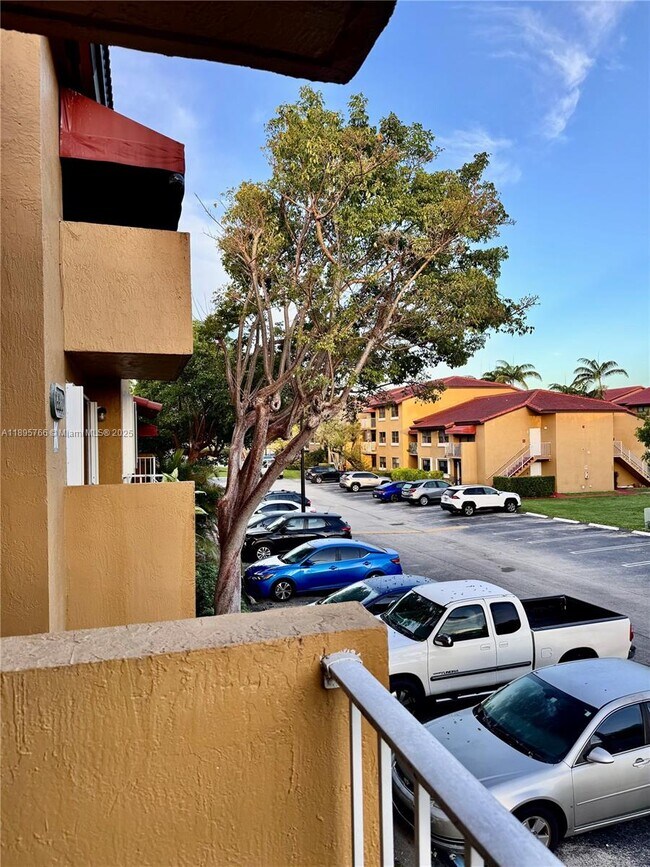 Foto del edificio - 15560 SW 80th St