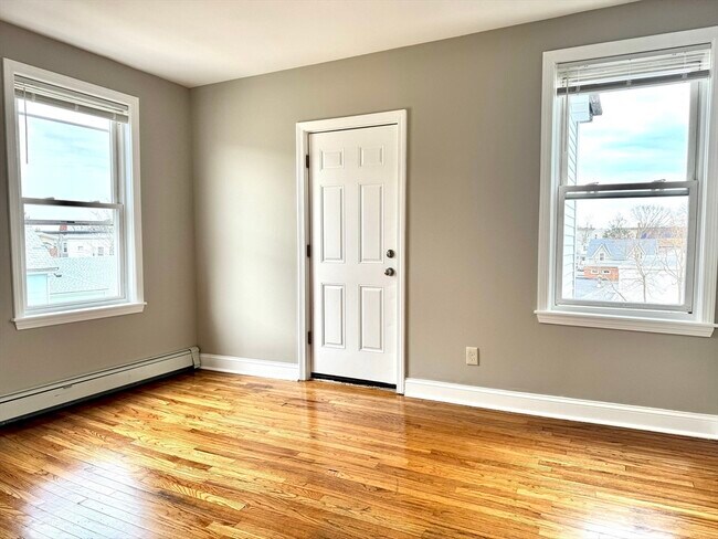 Foto del edificio - 56 Estes St