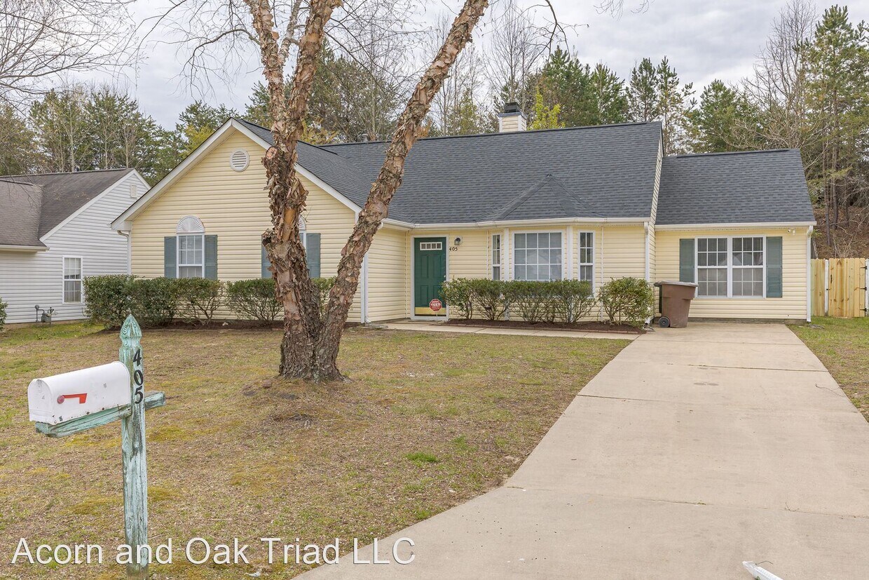 Primary Photo - 4 br, 2 bath House - 405 Old Treybrooke Dr