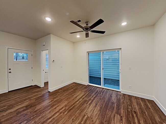 Building Photo - 33154 Ten Trails Parkway SE