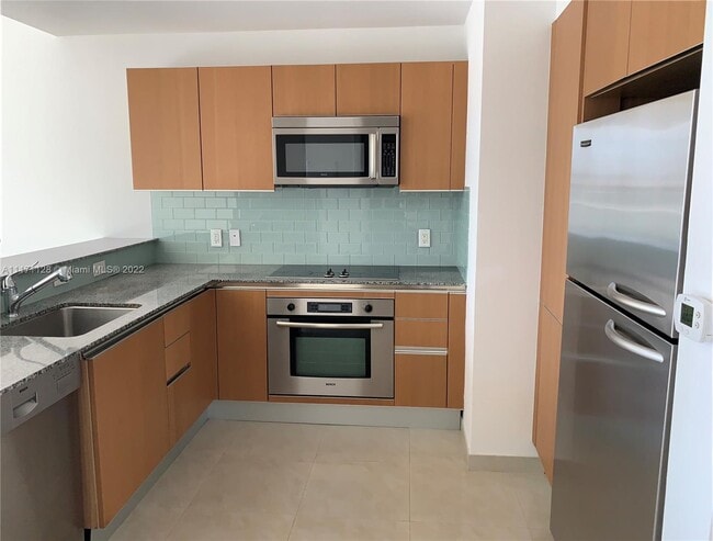 Foto del edificio - 1050 Brickell Ave