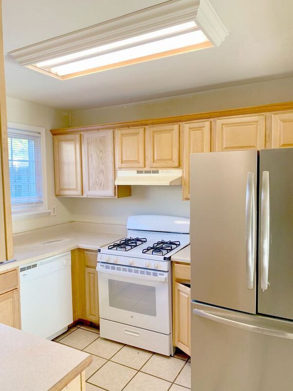 Building Photo - 8602 Middle Rd