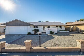 Building Photo - 14008 N 52nd Ave
