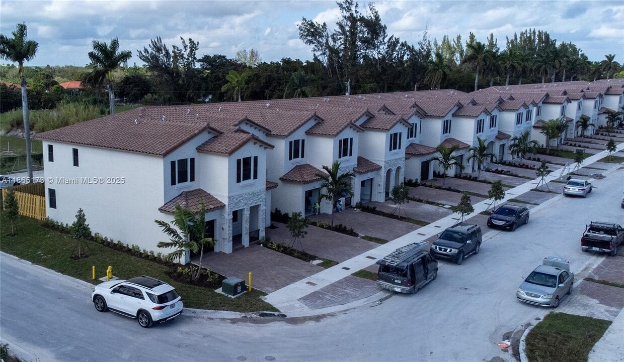 Building Photo - 24720 SW 119th Pl