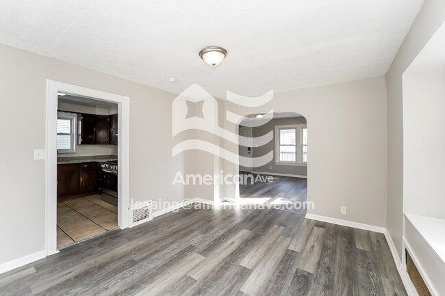 Foto del edificio - 400 Noble Ave