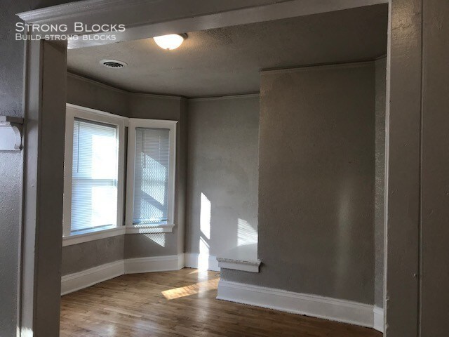 Building Photo - 3374 N 22nd St