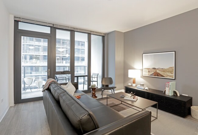 Foto del edificio - 635 N Wells St