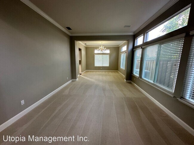 Foto del edificio - 4 br, 3 bath House - 25593 Crestfield Drive