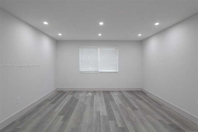 Foto del edificio - 17255 SW 95th Ave