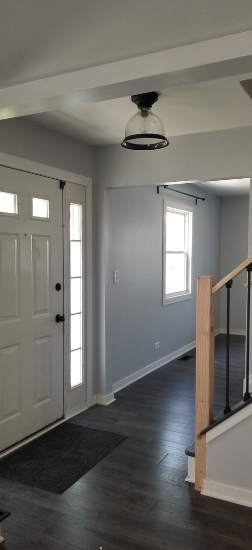 Building Photo - 826 Carnaby Ct