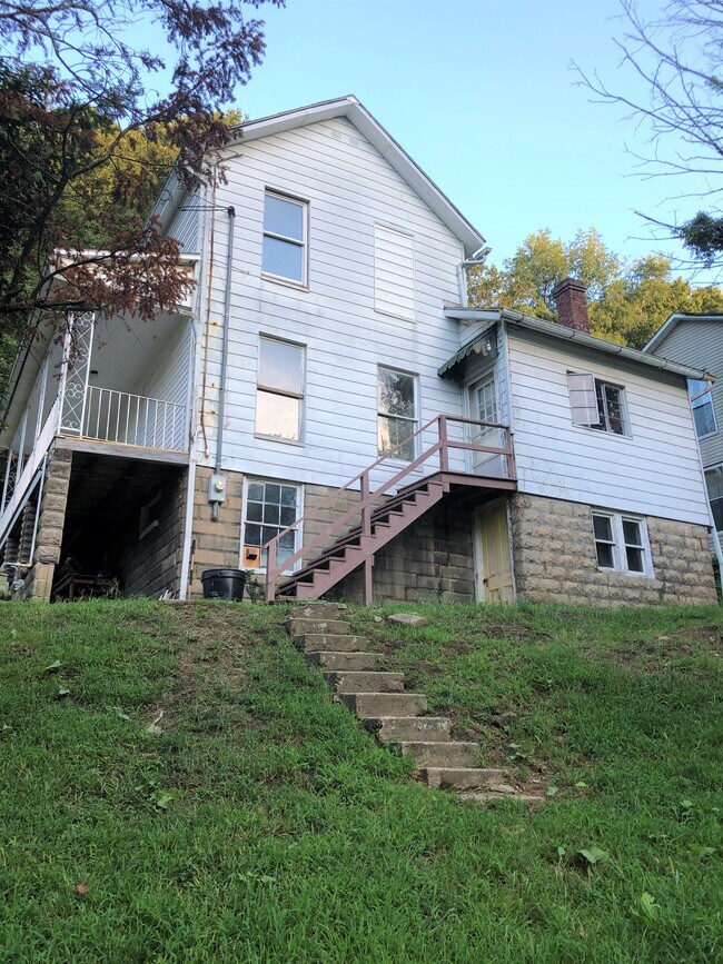 Foto del edificio - 126 Lincoln Hill Rd