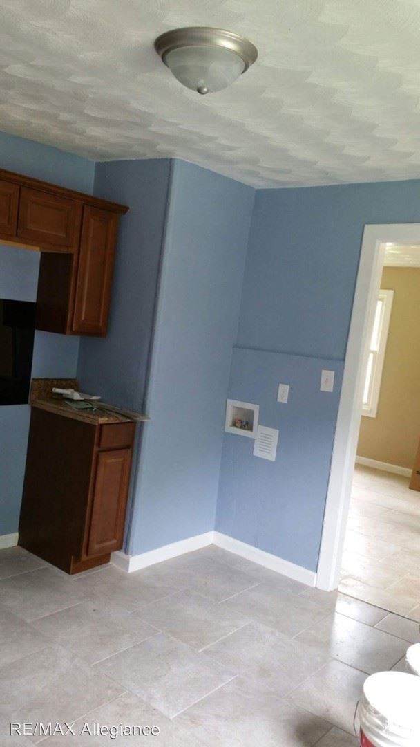 Foto del edificio - 2 br, 1 bath House - 33 GROVE STREET