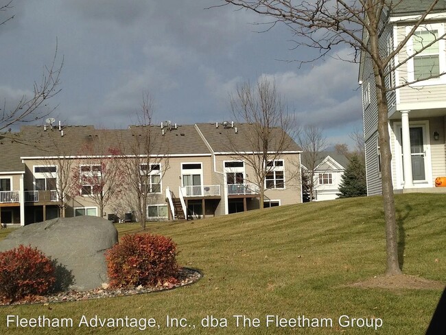 Building Photo - 2119 St Johns Ct