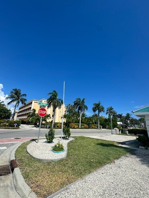 Building Photo - 1205 Seaway Dr