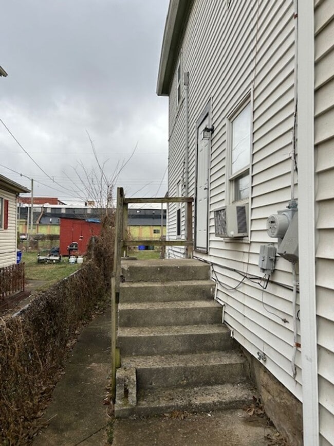 Photo - 820-822 Huffman Ave. Apartment