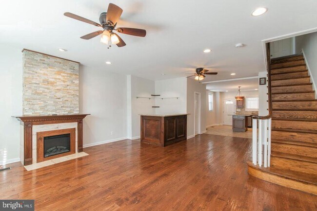 Building Photo - 3773 Cresson St