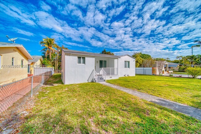 Foto del edificio - 4345 SW 5th St