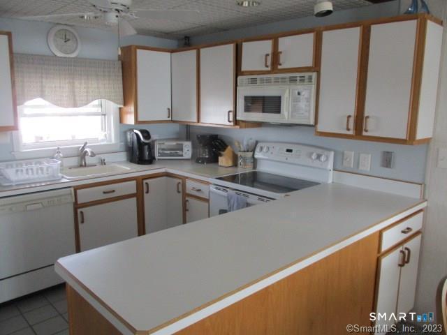 Building Photo - 49 Shoreline Dr
