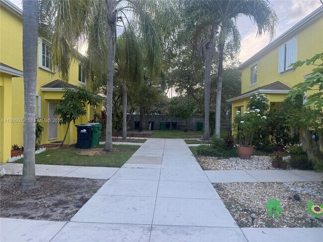 Foto del edificio - 19550 SW 103rd Ct