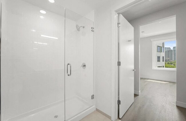 Foto del edificio - 300 N Ashland Ave