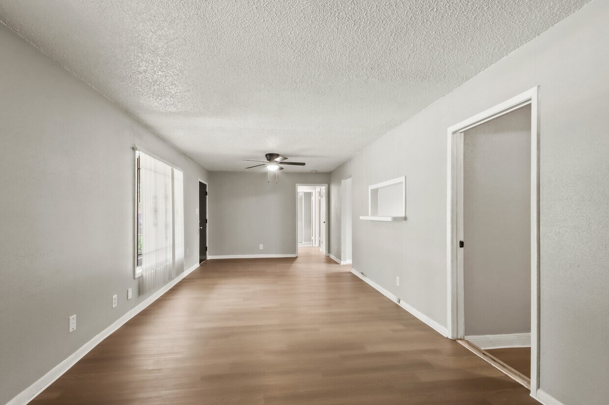 Foto principal - 7306 Parker Rd