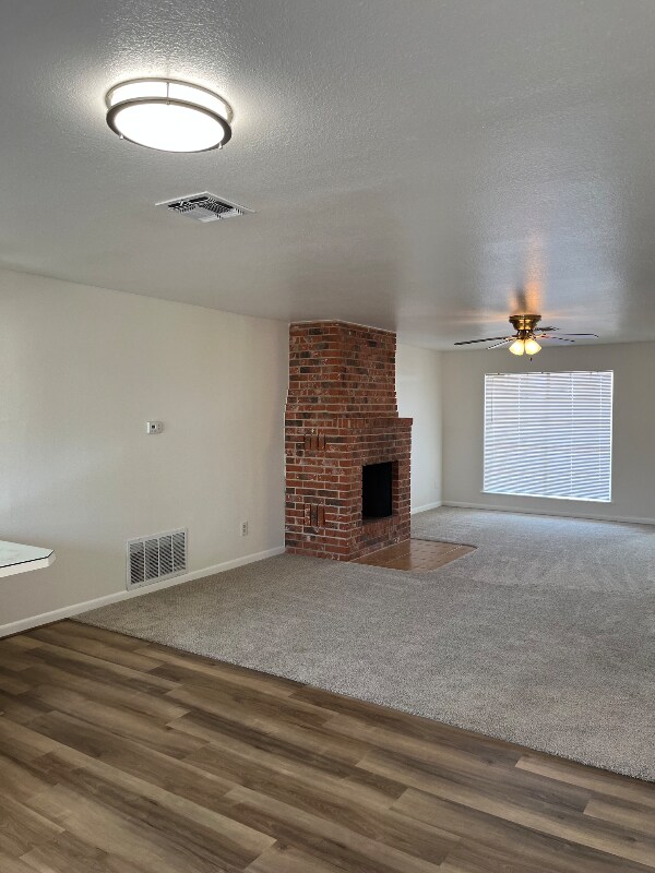 Building Photo - 1823 Greenwood Ln