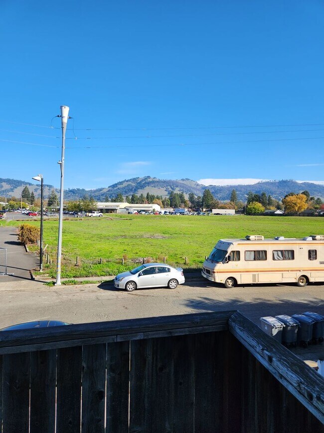 Foto del edificio - 775 Benicia Dr