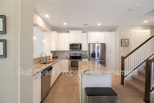 Building Photo - 5005 Skyview Ln